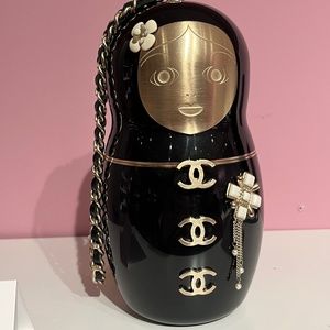 Meet your Posher, Carla